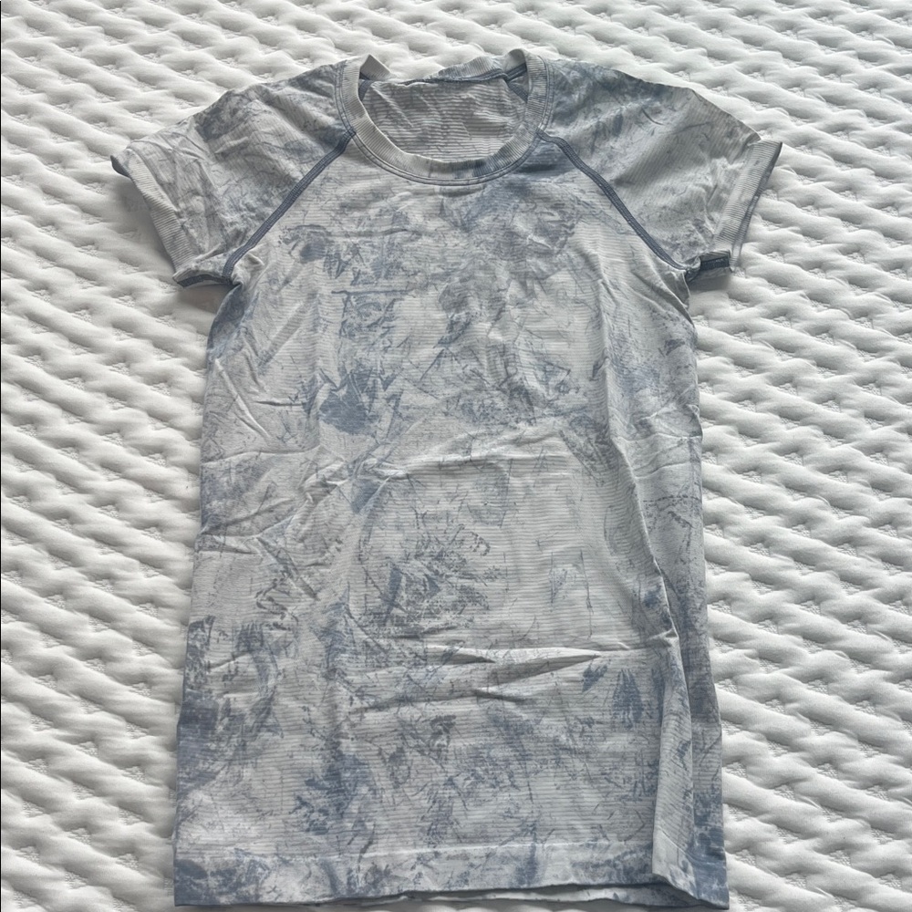 Lululemon swiftly tech short sleeve top